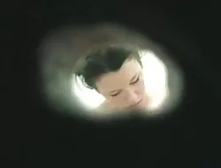 Chica guapa quiere follar duro y rápido.