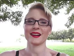 Puta caliente puede ser follada al aire libre